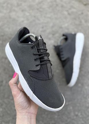 Кроссовки оригинал jordan  38  размер
