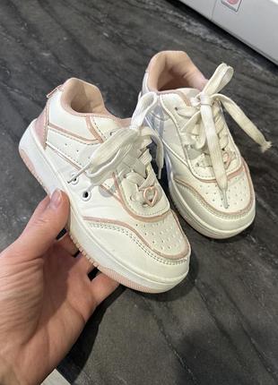 Кросівки для дівчинки primark 17 см