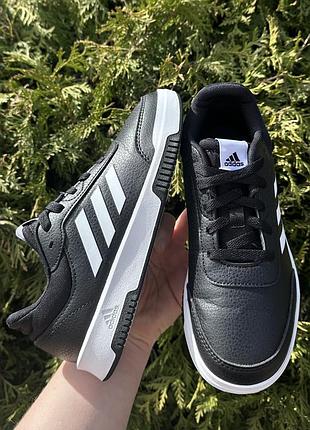 Кросівки adidas 36,5р(23см)