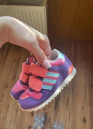 Кросівки для дівчинки adidas