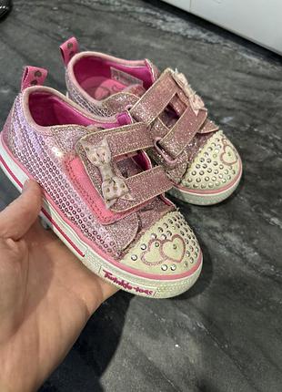 Кеди для дівчинки sketchers 26 р
