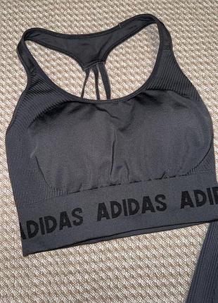 Спортивний костюм adidas
