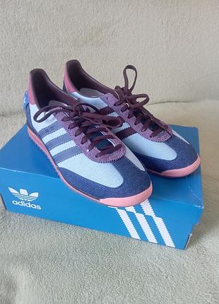 Кроссовки adidas r39