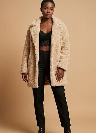 Шуба тедди bershka, бежевая, размер m оверсайз