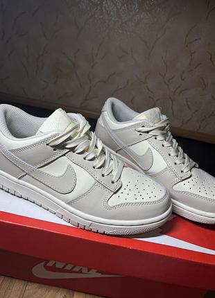 Кросівки жіночі nike dunk, розмір 38 на шнурівці. стан ідеальний — взувалися лише один раз. на жаль, не підійшов розмір.