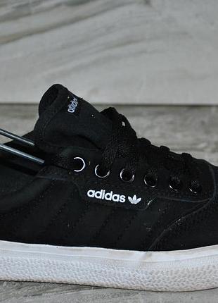 Adidas  кроссовки кеды 40 размер