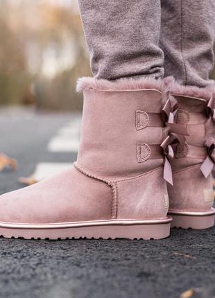 Сапоги ugg bailey bow с бантами в розовом цвете1 фото