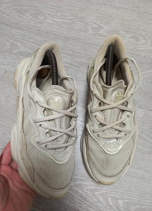 Жіночі кросівки adidas ozweego