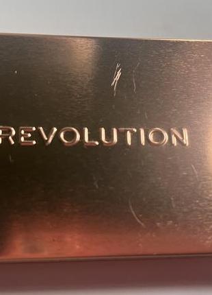 Makeup revolution тіні