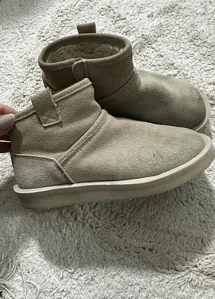 Угг натуральна шкіра від zara