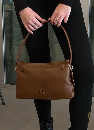 Сумка миу-миу aventure nappa míu leather bag brown