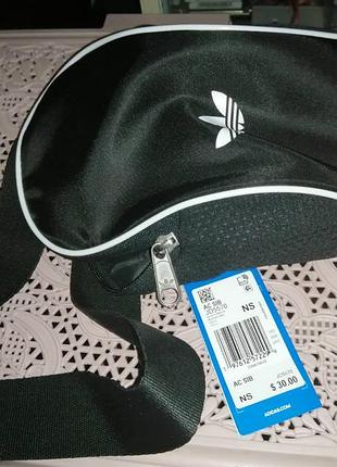 Брендова сумка для бігу adidas