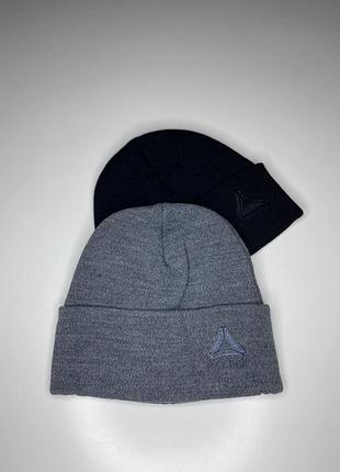Чоловіча шапка reebok на флісі 52-60 зимова утеплена флісом із закотом і вишитим логотипом чоловічі шапки теплі сірий