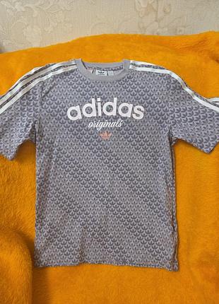 Футболка adidas