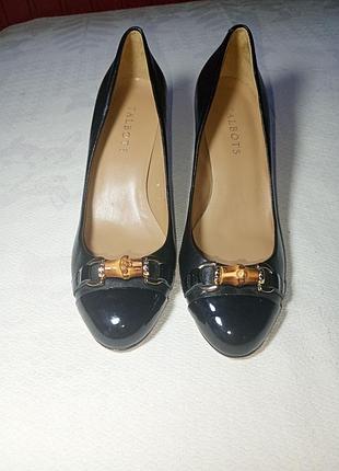 Продам классные туфли talbots р.39 кожа