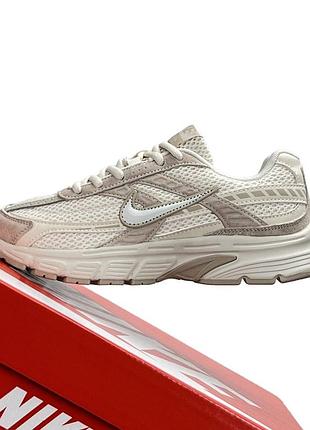 Жіночі кросівки nike initiator beige
