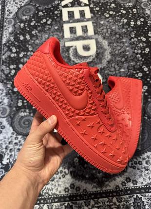 Кросівки nike air force 1 independence day у червоному кольорі