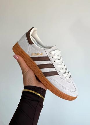 Розкішні жіночі кросівки adidas spezial handball beige brown бежеві з коричневим