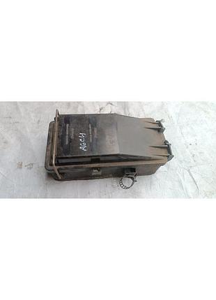 Корпус блока запобіжників 4a0941801 audi a6 c4