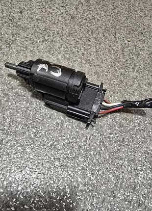 Датчик включения стоп-сигнала vag, volkswagen, seat, audi, skoda 1j0945511c