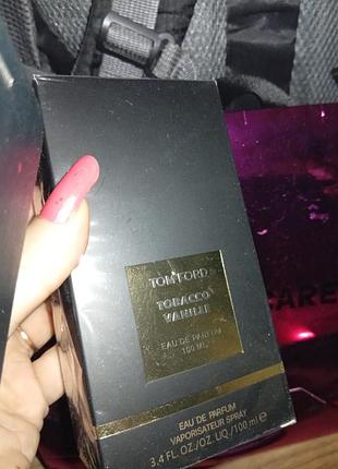 Том форд з гарантією 2тижні. проявляється тютюновий і пряний характер, десертна ваніль і м'яка солодкість сухофруктів.