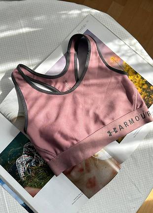 Рожевий спортивний топ under armour
