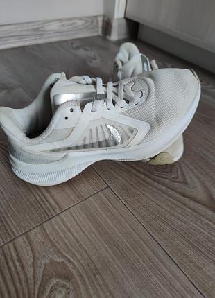 Оригинальные кроссовки nike 37р стелька 24см