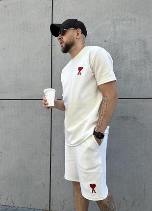 Костюм із шортами білий ami