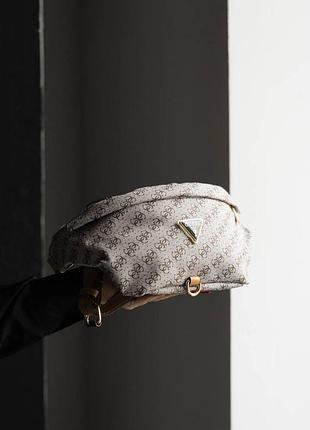 Кожаная женская бананка guess с брендованной фурнитурой поясная сумка для девушки брендовая