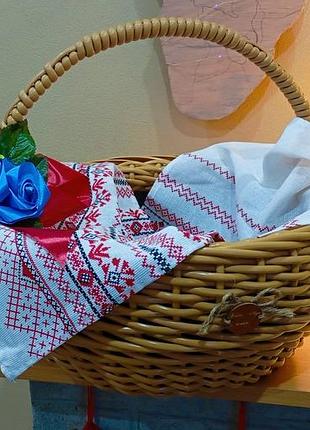 Изделия из ротанга плетеные, кашпо.