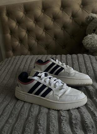 Жіночі кросівки adidas hoops 30