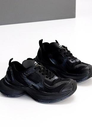 Трендовые спортивные кроссовки