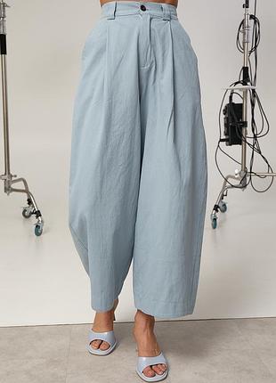 Укорочені котонові штани зі складками