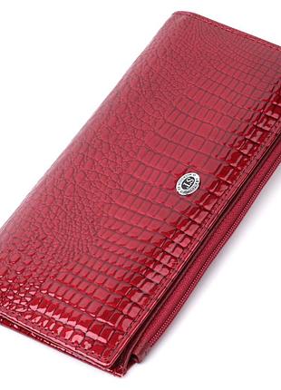 Лакированный яркий кошелек с фактурой под рептилию из натуральной кожи st leather 22715 красный