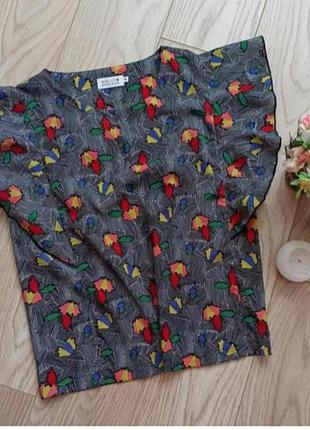 Летняя блуза с воланами