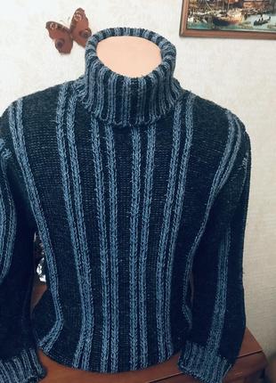 Теплий светр під горло, розмір м-л (46-48)