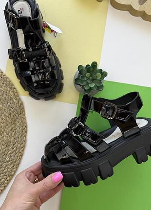 Босоножки jg черные 32-37