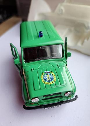 Коллекционная металлическая модель автомобиля uaz-31514 "лисохранная"