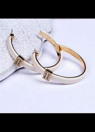 Серьги кольца женские, белого цвета