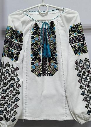 Вишиванка на дівчинку