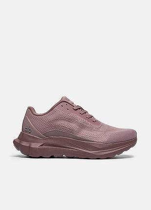 Alo yoga runner pink 36