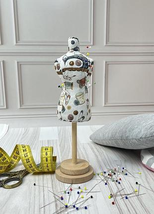 Гольниця-манекен needle craft зі швейним принтом