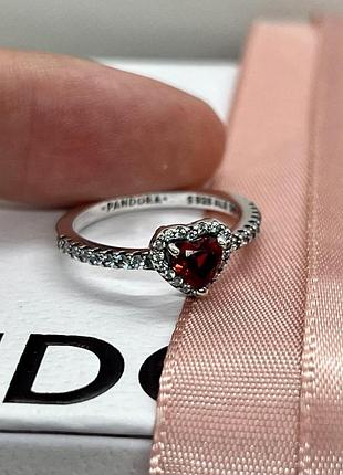 Серебряное кольцо pandora "красное сердце" пандора 18 размер