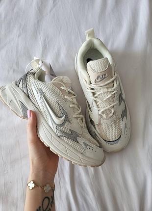 Женские кроссовки nike air zoom beige