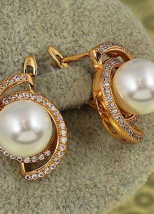 Серьги xuping jewelry королева с жемчугом 2,1 см золотистые