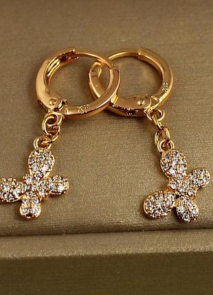 Серьги подвески детские xuping jewelry игривая бабочка 2,7 см золотистые
