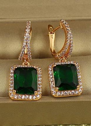 Сережки підвіски xuping jewelry авангард з зеленим каменем 3 см золотисті