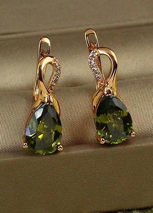 Серьги xuping jewelry скандинавия с изумрудным камнем 1,8 см золотистые