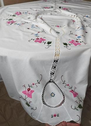 Винтаж🤩👌🤍🌺отличная круглая хлопковая скатерть, 165см., с аппликацией, вышивкой и кружевом😍👍🤍💓🌺