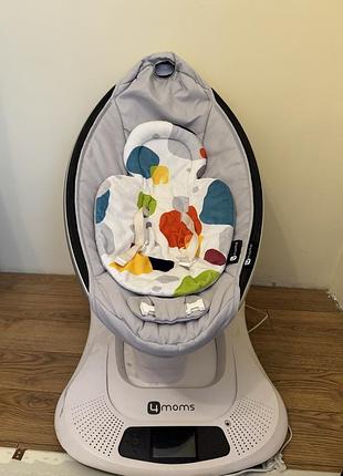 Заколисуючий центр 4moms в хорошому стані , 5 режимів заколисування , білий шум